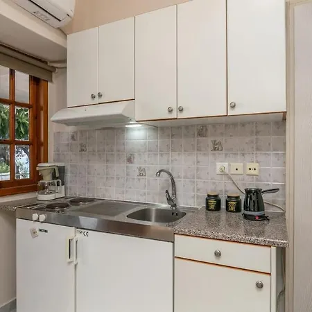 Napolitina Sea View * Adámasz